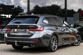 BMW 3 Serie BMW 3-serie Touring 330e xDrive - TREKHAAK - 360 CAMERA - afbeelding nr 2