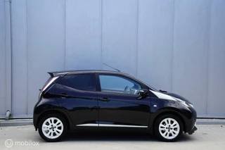 Toyota Aygo Toyota Aygo 1.0 VVT-i x-play, Automaat, Sport Pakket. - afbeelding nr 3
