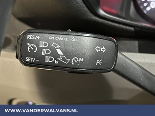 Volkswagen Crafter Volkswagen Crafter 2.0 TDI 141pk L4H3 L3H2 Euro6 ** Airco | 3000kg trekhaak | Cruisecontrol | Parkeersensoren Bijrijdersbank - afbeelding nr 7