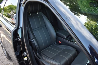 Land Rover Range Rover Velar Land Rover Range Rover Velar 2.0 P250 Turbo AWD R-Dynamic Drive Pro Pack | Keyless | Digitale tellers | Pano.dak | Carplay | Adapt.CC | Camera | Meridian | Elekt.stoelen - afbeelding nr 46