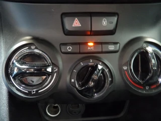Peugeot 2008 Peugeot 2008 1.2 puretech - airco - cruise - navigatie - afbeelding nr 18
