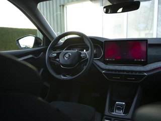 Škoda Octavia Škoda Octavia Combi 1.5 TSI MHEV Business Edition Plus | Matrix LED | Lounge Interieur | Chrome pakket | Stoel-, Stuur- & voorruitverwarming | Navi 13inch | Wireless App-connect | El. achterklep m.sensor | ACC - afbeelding nr 8