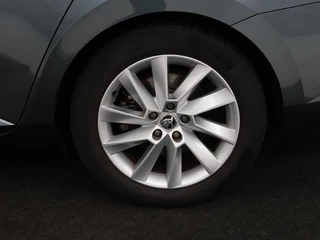 Škoda Superb Skoda Superb 1.4 TSI iV Business Edition Plus | Panoramadak |  Virtual Cockpit | Stoelverwarming | Camera | Carplay | Full LED | Memory | Navigatie | Parkeerhulp - afbeelding nr 24