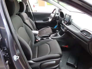 Hyundai i30 Hyundai i30 1.4 T-GDI Aut. Ecc Cruise Navi Trekhaak Pdc 2018 - afbeelding nr 32