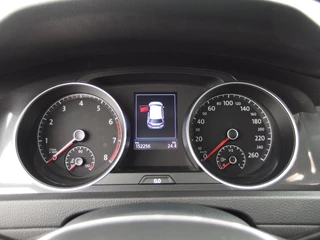 Volkswagen Golf AUTOMAAT / NAVI / CLIMA / PDC / CARPLAY / BLUETOOTH / ACC - afbeelding nr 23