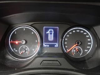 Volkswagen Transporter Volkswagen Transporter 2.0 TDI L2H1 102pk Airco Cruisecontrol Navigatie Apple Carplay parkeersensoren - afbeelding nr 15