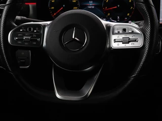 Mercedes-Benz A-Klasse Mercedes-Benz A-klasse 200 Business Solution AMG | Panoramadak |  Stoelverwarming | Trekhaak | Matrix LED | Memory | Carplay | Keyless | Camera | Sfeerverlichting | Leder/Alcantara | Park Assist - afbeelding nr 11