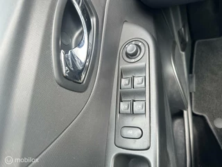 Renault Captur Renault Captur 0.9 TCe Expression Navigatie Airco Parkeersensoren - afbeelding nr 18