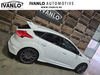 Ford Focus Ford Focus 2.3 RS Navi Perf. Pakket 4 WD Recaro Camera Clima 19