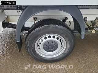 Volkswagen Crafter Volkswagen Crafter 177pk Automaat Laadklep Bakwagen Airco Camera Meubelbak Koffer 19m3 Airco - afbeelding nr 16
