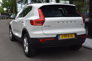 Volvo XC40 Volvo XC40 T2 129pk Aut. Momentum Core | Navigation Tech | Airco | LM velge - afbeelding nr 2