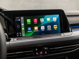 Volkswagen Golf Volkswagen Golf 1.5 TSI Sportline 150Pk (APPLE CARPLAY, GROOT NAVI, STUUR/STOELVERWARMING, SFEERVERLICHTING, SPORTSTOELEN, GETINT GLAS, KEYLESS, ADAPTIVE CRUISE, PARKEERSENSOREN, NIEUWE APK, NIEUWSTAAT) - afbeelding nr 8