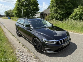 Volkswagen Passat Volkswagen Passat Variant 1.4 TSI GTE / CarPlay / LED / ACC - afbeelding nr 3