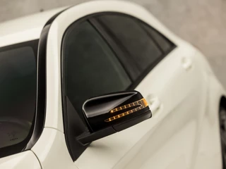 Mercedes-Benz A-Klasse Automaat (NAVIGATIE, CAMERA, LEDER/ALCANTARA, STOELVERWARMING, GETINT GLAS, SPORTSTOELEN, LED KOPLAMPEN, CRUISE, RODE STIKSELS, NIEUWE APK, NIEUWSTAAT) - afbeelding nr 32
