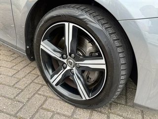 Volvo V40 Volvo V40 2.0 D3 R-DESIGN | AUTOMAAT | TREKHAAK | EURO 6!! - afbeelding nr 5