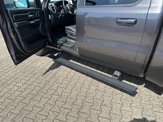 Dodge Ram Dodge Ram 5.7 V8 4x4 LPG LARAMIE SPORT bj2021 *Pano *Adaptive *Leer *360gr Camera - afbeelding nr 9