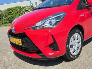 Toyota Yaris Toyota Yaris 1.5 Hybrid AUT, 1e Eigenaar! Camera! Zondag OPEN! - afbeelding nr 4