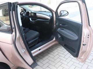 Fiat 500e Fiat 500e 3+1 Icon 42 kWh | LED | Winter | Camera | Navi - afbeelding nr 11