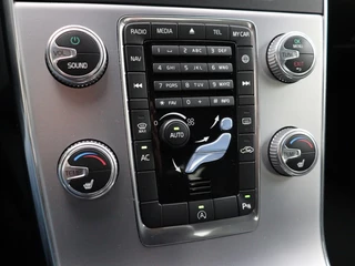 Volvo S60 Volvo S60 T3 POLAR+ DYNAMIC LEDER NAVI XENON BLUETOOTH PARK ASSIST - afbeelding nr 23
