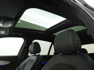 Mercedes-Benz GLC Mercedes-Benz GLC 300e AMG // Panoramadak // Burmester // 360 Camera // Keyless // Carbon // Sfeerverlichting // Carplay - afbeelding nr 13