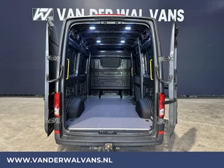 Volkswagen Crafter Volkswagen Crafter 2.0 TDI L3H3 L2H2 Euro6 Airco | Trekhaak | Parkeersensoren Bijrijdersbank - afbeelding nr 3