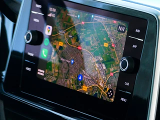 Volkswagen T-Roc Volkswagen T-Roc 1.5 TSI 150PK R-LINE EVO IQ LIGHT ALCANTARA ELEK.KLEP CARPLAY STOEL/STUUR VERW. 18