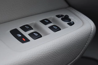 Volvo XC60 Volvo XC60 T5 250pk AWD Inscription | Schuifdak | Bowers&Wilkins - afbeelding nr 15