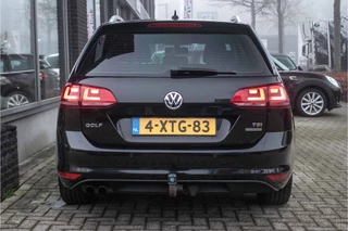 Volkswagen Golf - All-in rijklrprs | Navi | Massage | Stoel verw. - afbeelding nr 12