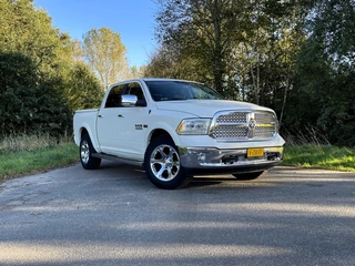 Dodge Ram 1500 LARAMIE 5.7 HEMI V8 CREW 4X4 LPG