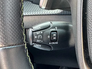 Peugeot 2008 Peugeot 2008 1.2 PURETECH AUT. GT-LINE LED NAVI CAMERA CARPLAY AIRCO LMV PDC - afbeelding nr 12