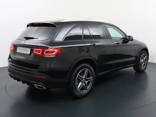 Mercedes-Benz GLC Mercedes-Benz GLC 300e AMG // Panoramadak // Burmester // 360 Camera // Keyless // Carbon // Sfeerverlichting // Carplay - afbeelding nr 38