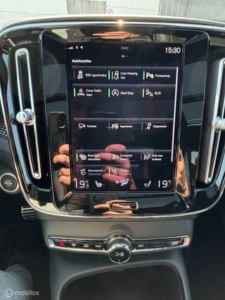 Volvo XC40 Volvo XC40 2.0 B4 AWD R-Design/PANO/AUT/CAMERA/VOL OPTIES! - afbeelding nr 21
