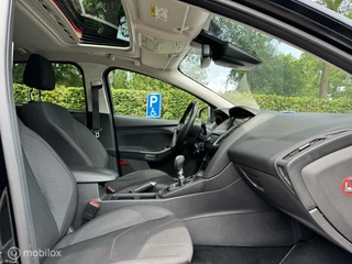 Ford Focus Ford Focus 1.5 150PK Red Edition ST LINE/PDC/NAVI/DAKJE - afbeelding nr 12