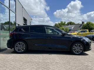 Ford Focus Ford Focus 1.0 EcoBoost Hybrid ST Line 125PK Winterpack Cruise Navi Camera SYNC4 Climate Privacy Glass Parkeersensoren *Sportief* - afbeelding nr 10