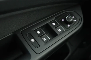 Volkswagen Golf Volkswagen Golf 1.0 eTSI Life | Camera | Adaptive cruise |  Memory | Full LED | Carplay | Side Assist | Park Assist | Sfeerverlichting | DAB - afbeelding nr 28