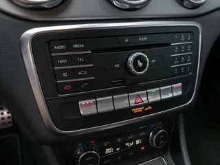 Mercedes-Benz GLA Mercedes-Benz GLA 180 122pk Automaat Business Solution AMG | Origineel NL | Navi | Clima | Cruise | Keyless Entry | Pdc V+A+Assist+Camera | Licht+Regensensor | Stoelverwarming | 18''lm - afbeelding nr 16