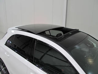 Mercedes-Benz A-Klasse Mercedes-Benz A-Klasse A35 AMG 306pk 4MATIC | Pano | Burmester - afbeelding nr 17
