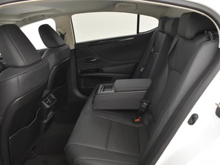 Lexus ES Lexus ES 300h F Sport Design | DEMO - afbeelding nr 12