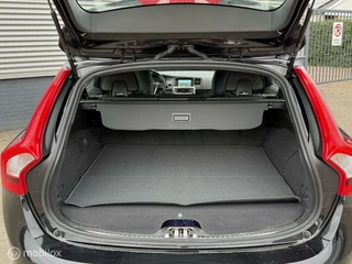 Volvo V60 Volvo V60 2.4 D6 Twin Engine R-Design ACC|BOMVOL|SCHUIFDAK - afbeelding nr 24