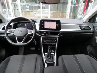 Volkswagen T-Roc Volkswagen T-Roc 1.5 TSI 150pk DSG-aut. LIFE BNS / Navi / Trekhaak afn.baar / Stoelverw. / FABRIEKS garantie - afbeelding nr 2