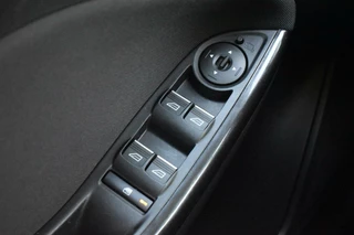 Ford Focus Ford Focus Wagon 1.0 Titanium |CLIMATE|PARKEERHULP|PDC|NAVI|CARPLAY|VOORRUITVERWARM. - afbeelding nr 31