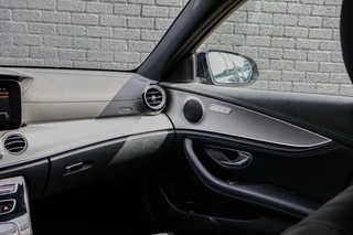 Mercedes-Benz E-Klasse Mercedes E-klasse Estate 400 4MATIC AMG LINE PANO TREKHAAK LUCHTVERING DISTRONIC - afbeelding nr 37