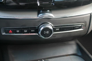 Volvo XC60 Volvo XC60 T8 Recharge AWD R-Design | Panoramadak | Parkeercamera | 20 Inch Velgen | Glossy Black | Keyless - afbeelding nr 31