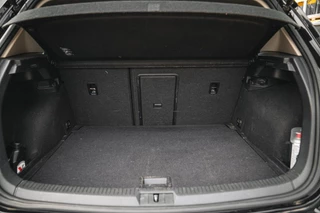 Volkswagen Golf Volkswagen Golf 1.4 TSI R-Line - afbeelding nr 24