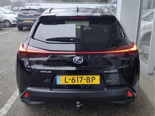 Lexus UX Trekhaak | Stuurverwarming | Keyless - afbeelding nr 4