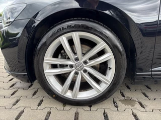 Volkswagen Passat Volkswagen Passat Variant 2.0 TDI DSG BUSINESS CAMERA/MEMORY/NAVI/ACC/STOELVERW/E-KLEP - afbeelding nr 9