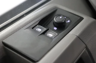 Volkswagen Crafter Volkswagen Crafter 2.0 TDI 140PK L4H3 Automaat EURO 6 - Airco - Navi - Cruise - € 21.950,- Excl. - afbeelding nr 16