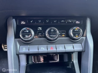 Škoda Karoq Skoda Karoq 1.5 TSI ACT Sportline LED*TREKHAAK*ACC*CAMERA* - afbeelding nr 12