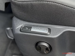Volkswagen T-Roc Volkswagen T-Roc 1.5 TSI Style Camera ACC Trekh. CarPlay IQ Navi - afbeelding nr 11