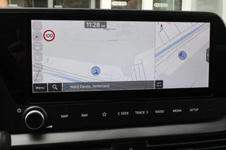Hyundai Bayon Hyundai Bayon 1.0 T-GDI 100PK AUTOMAAT PREMIUM | ACHTERUITRIJ CAMERA | CLIMATE CONTROL | SFEER VERLICHTING | LED KOPLAMPEN | BOSE AUDIO | STOEL/STUUR VERWARMING | DODEHOEK DETECTIE | KEYLESS ENTRY/START | PARKEERSENSOREN VOOR EN ACHER | APPLE CARPLAY/ANDROID AUTO | DRAADLOZE TEEFOONLADER | - afbeelding nr 31